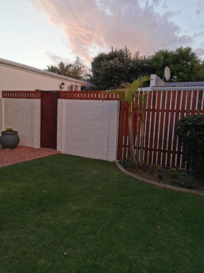 Ballina Ga-El Guesthouse Port Elizabeth Ngoại thất bức ảnh